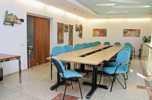 Hotel Maxim Svaty Jur Luaran gambar