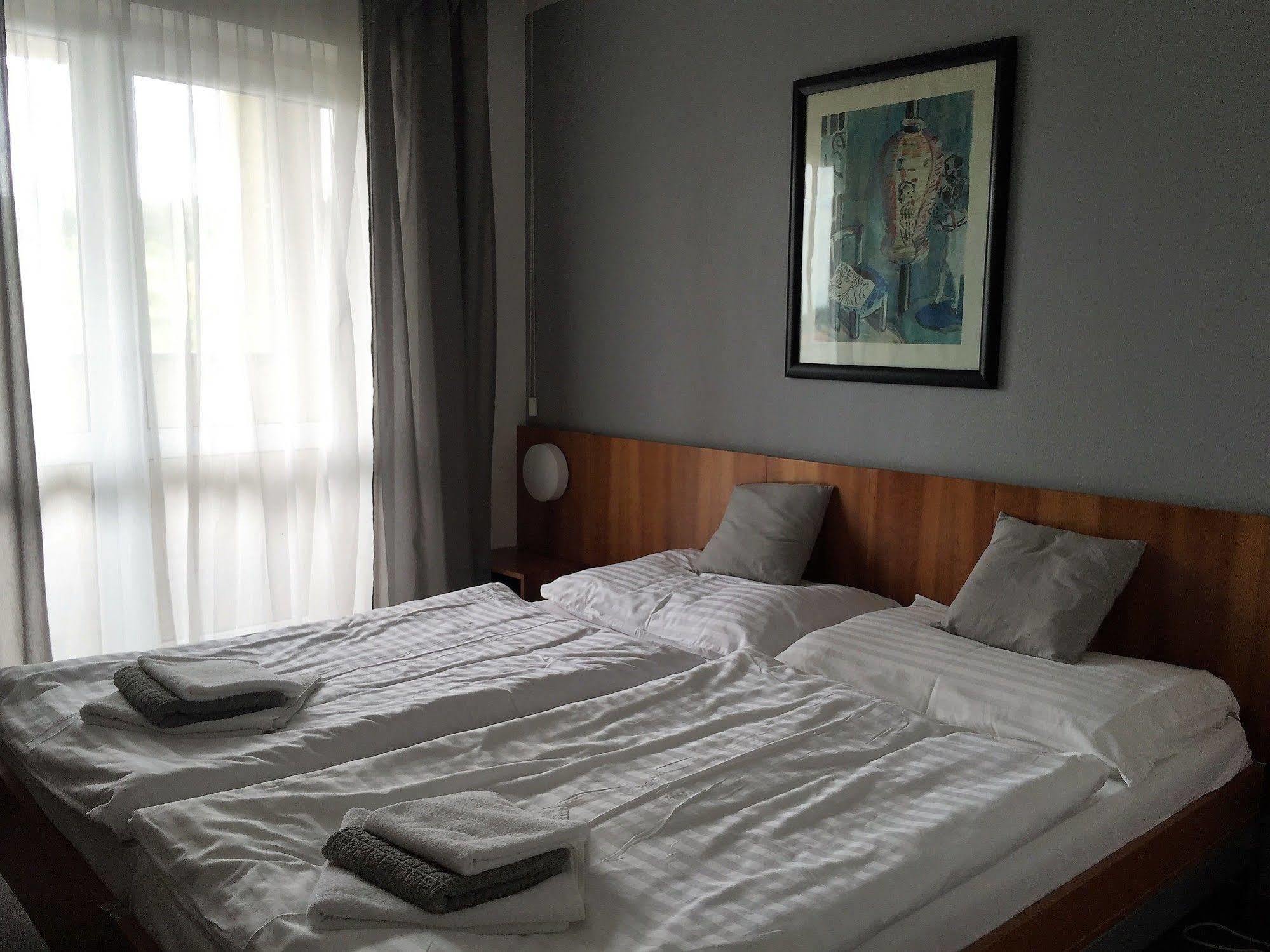 Hotel Maxim Svaty Jur Luaran gambar